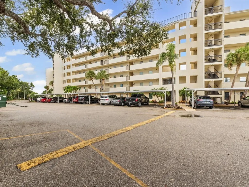 225 Country Club Drive Largo FL 33771