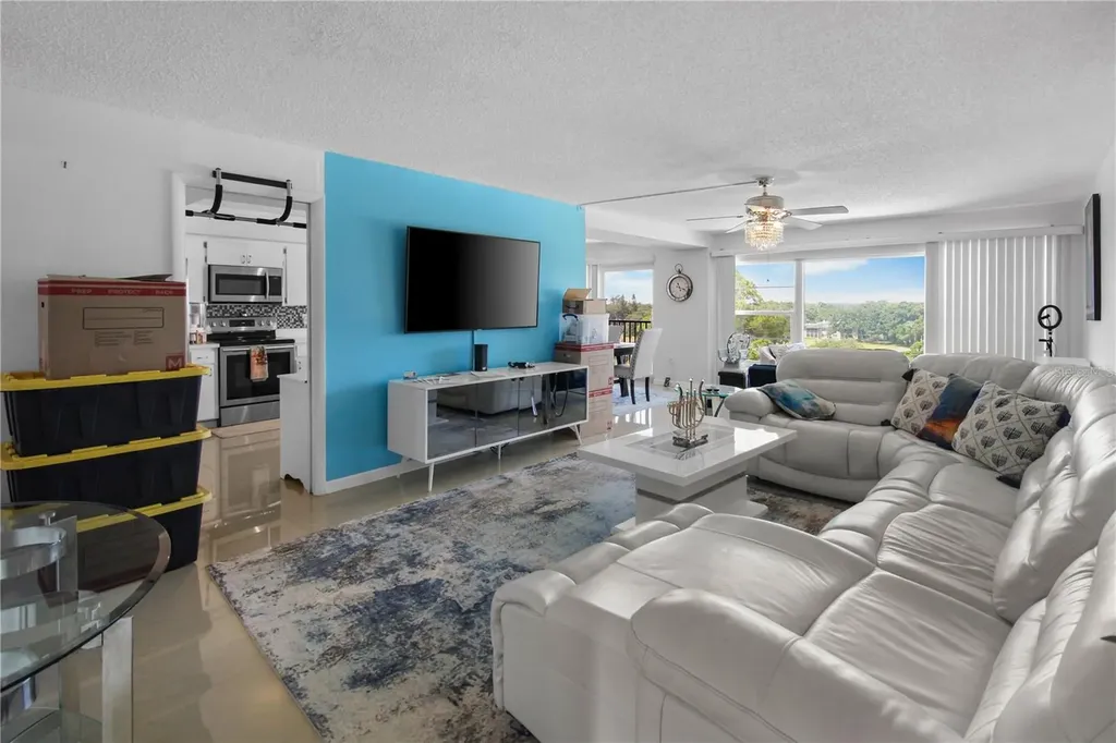 225 Country Club Drive Largo FL 33771