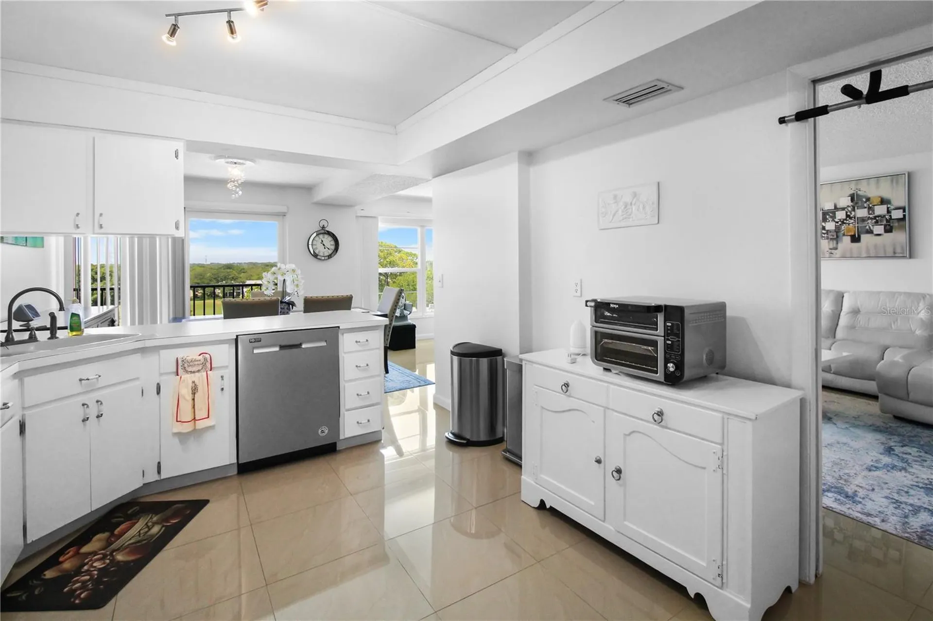 225 Country Club Drive Largo FL 33771