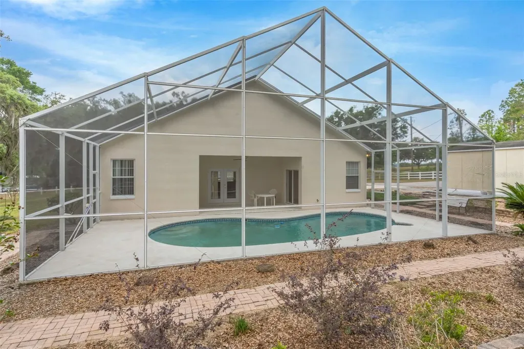 35745 Old Clinton Avenue Dade City FL 33525