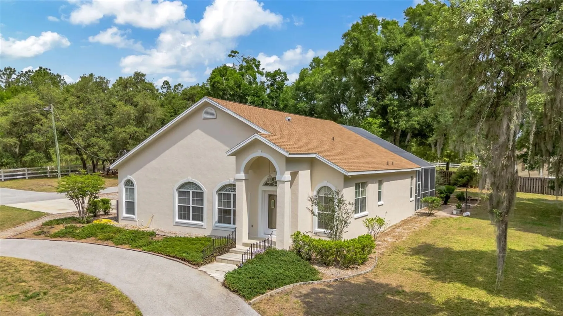 35745 Old Clinton Avenue Dade City FL 33525