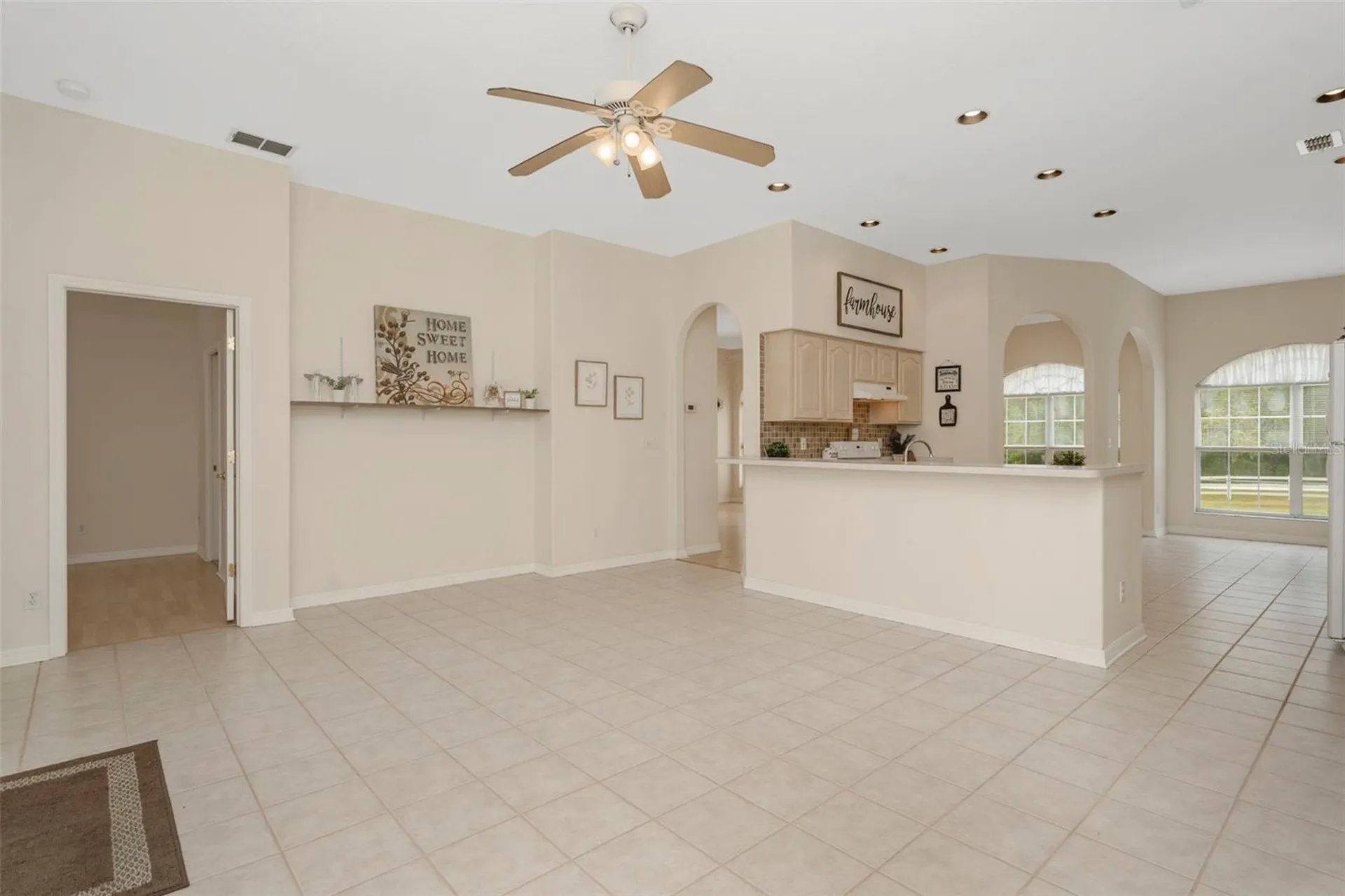 35745 Old Clinton Avenue Dade City FL 33525