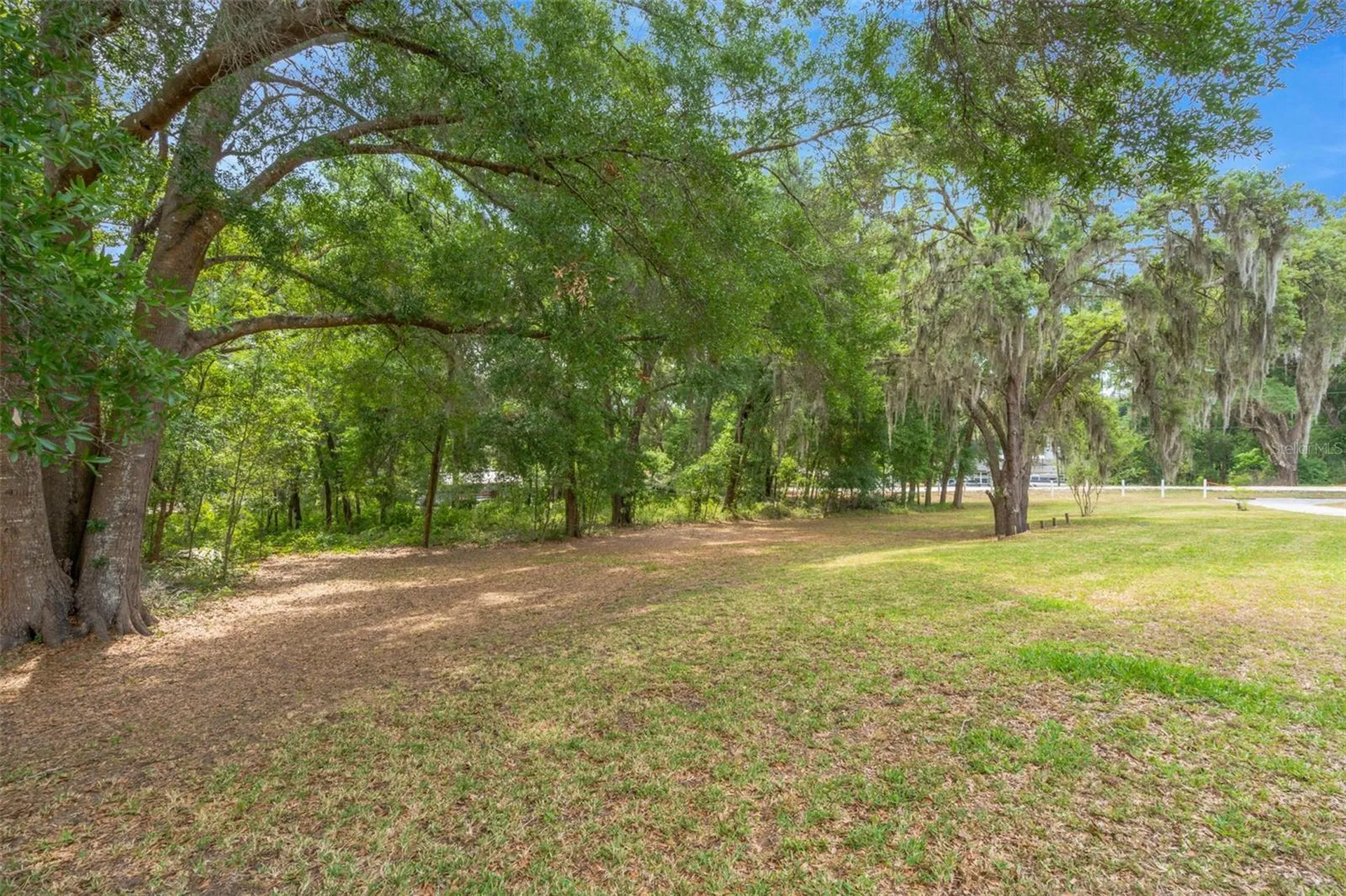 35745 Old Clinton Avenue Dade City FL 33525
