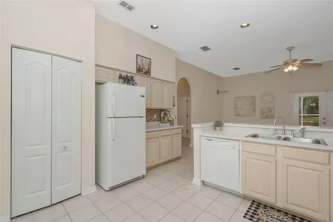 35745 Old Clinton Avenue Dade City FL 33525