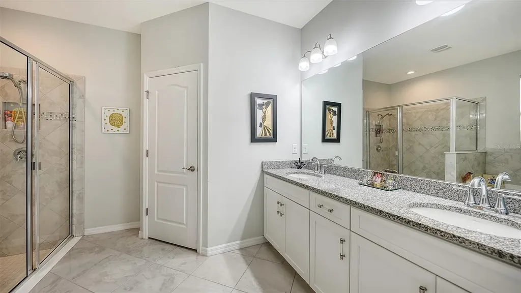 2858 Oriole Drive Sarasota FL 34243