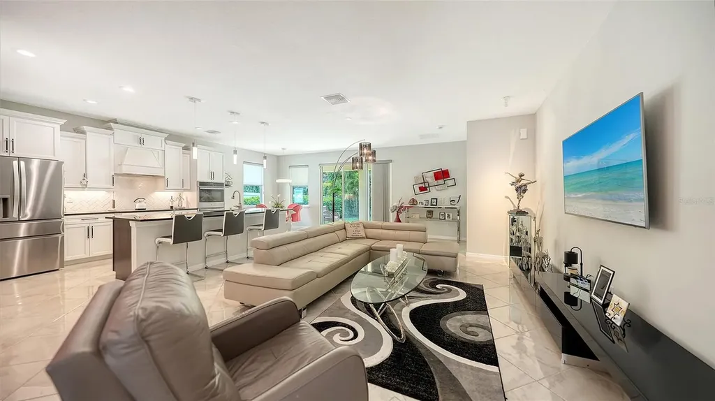 2858 Oriole Drive Sarasota FL 34243