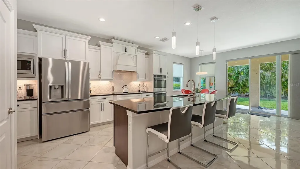 2858 Oriole Drive Sarasota FL 34243