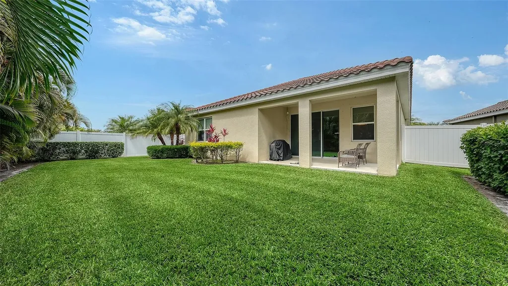 2858 Oriole Drive Sarasota FL 34243