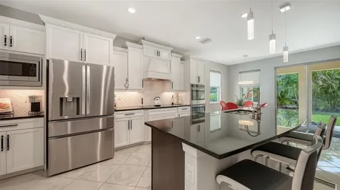 2858 Oriole Drive Sarasota FL 34243