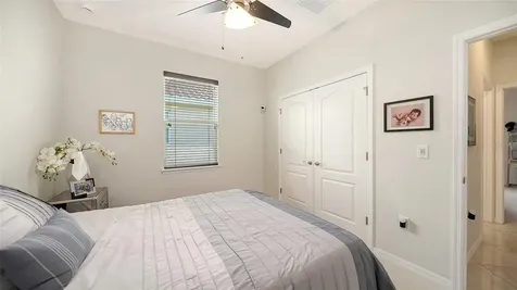2858 Oriole Drive Sarasota FL 34243