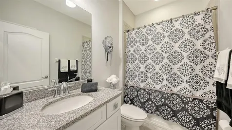 2858 Oriole Drive Sarasota FL 34243