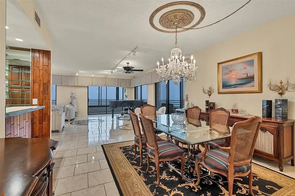 1100 Benjamin Franklin Drive Sarasota FL 34236