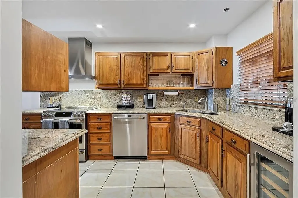 1100 Benjamin Franklin Drive Sarasota FL 34236