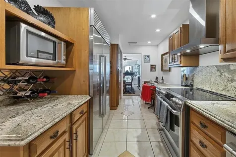 1100 Benjamin Franklin Drive Sarasota FL 34236
