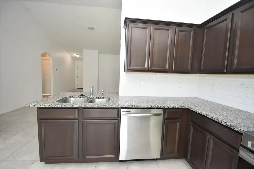 30 Slumber Path Palm Coast FL 32164
