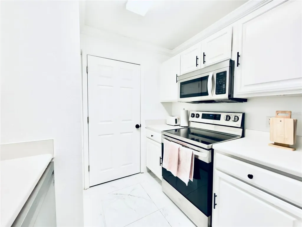 18111 Bridle Bit Lane Tampa FL 33647