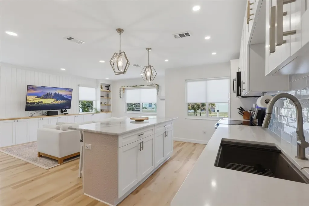 7205 S West Shore Boulevard Tampa FL 33616