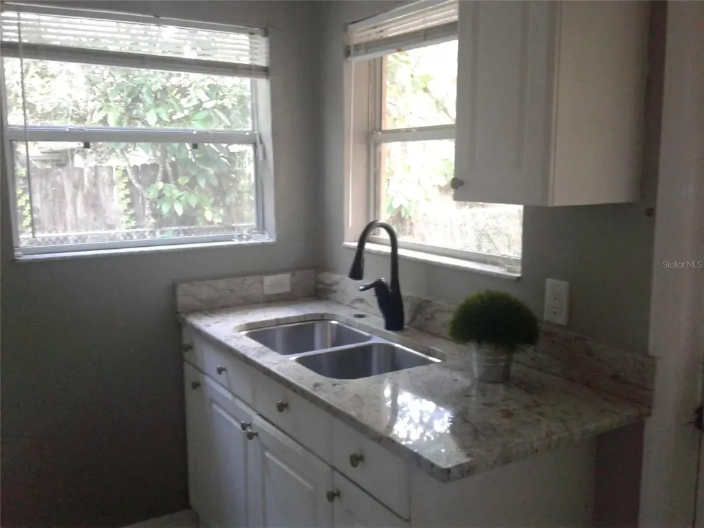3419 Old Bradenton Road Sarasota FL 34234