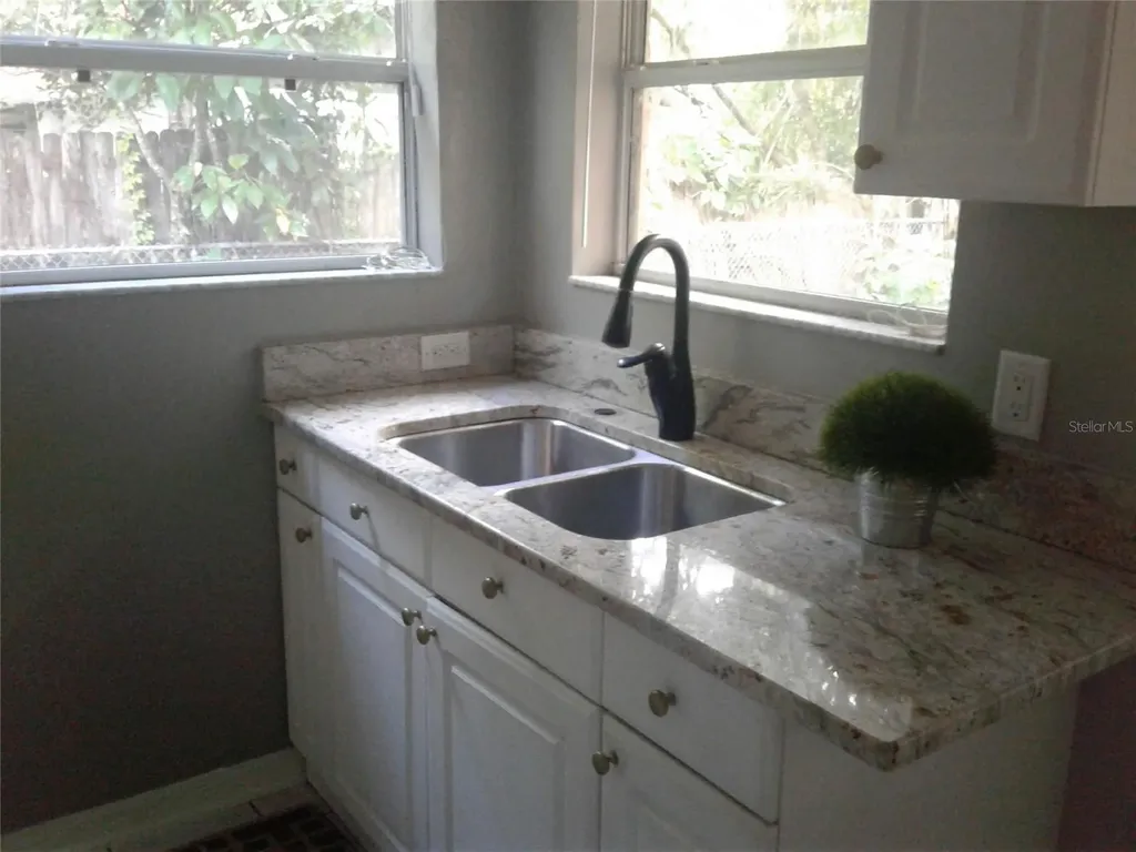 3419 Old Bradenton Road Sarasota FL 34234