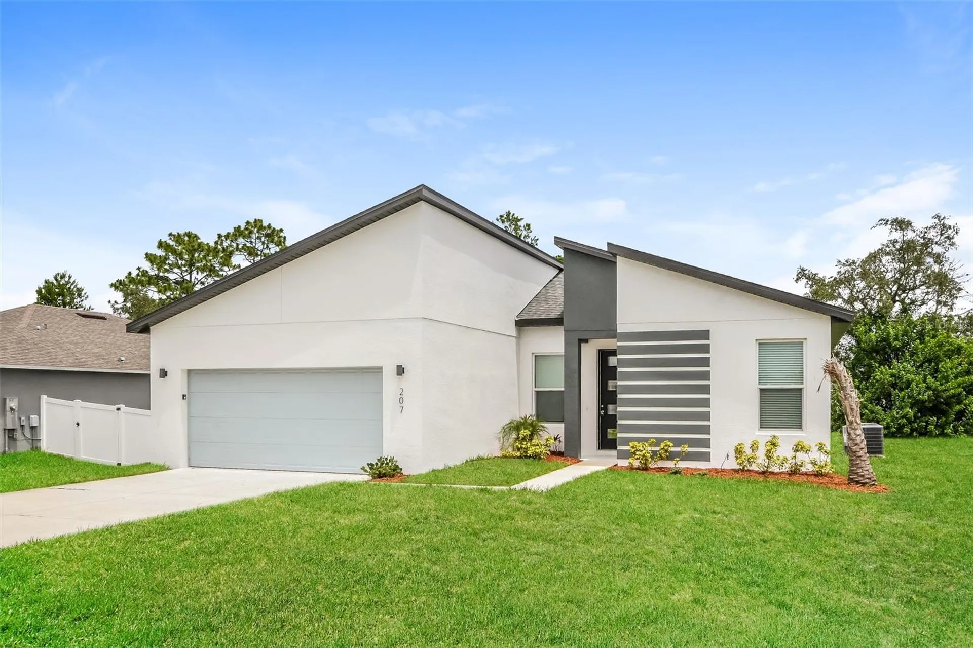 207 Gladiola Court Kissimmee FL 34759