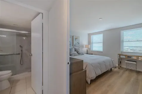 10355 Paradise Boulevard Treasure Island FL 33706