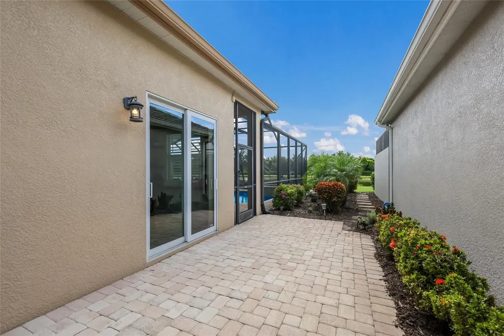 5011 Tobermory Way Bradenton FL 34211