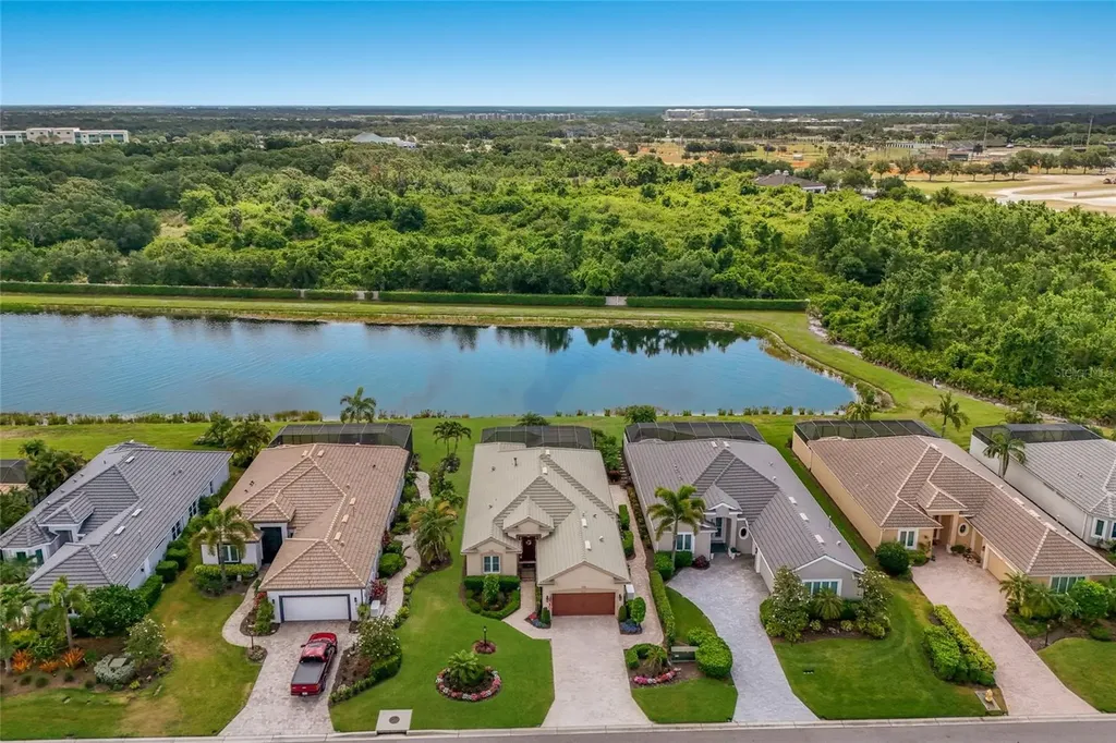 5011 Tobermory Way Bradenton FL 34211