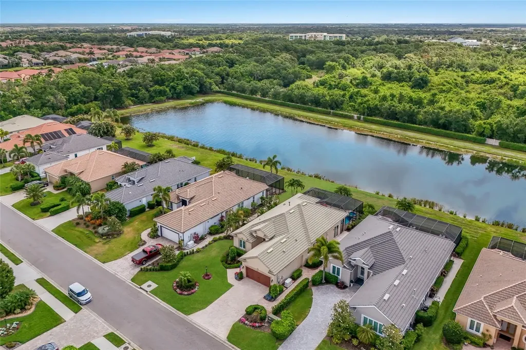 5011 Tobermory Way Bradenton FL 34211