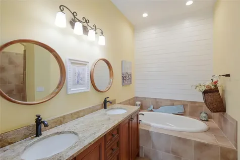 5011 Tobermory Way Bradenton FL 34211