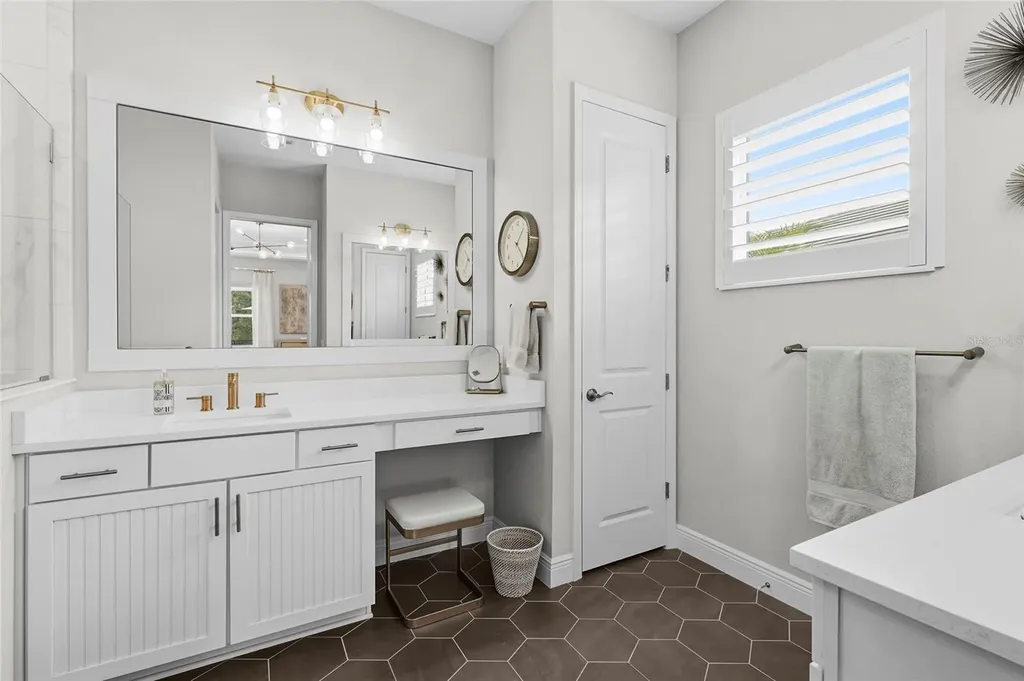 733 Tailwind Place Sarasota FL 34240