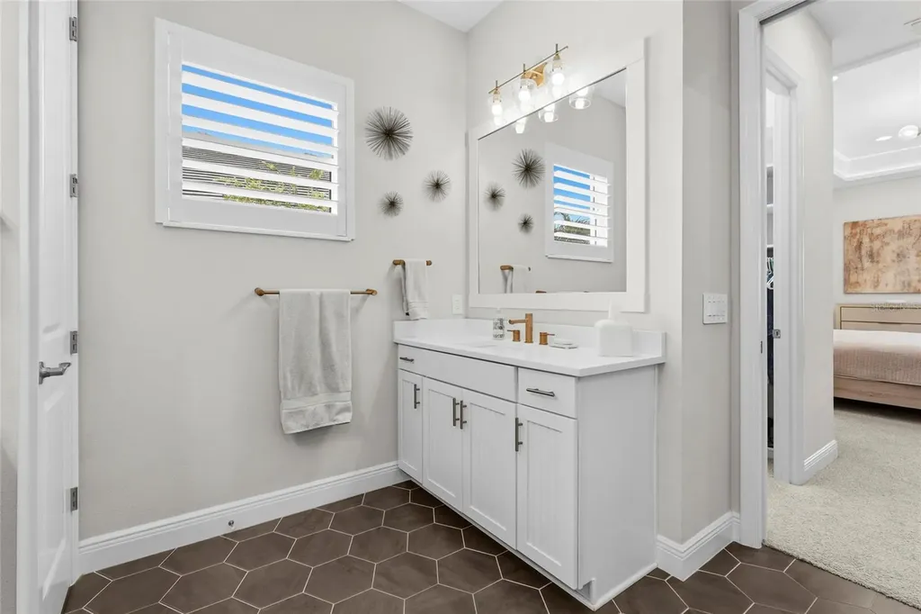 733 Tailwind Place Sarasota FL 34240