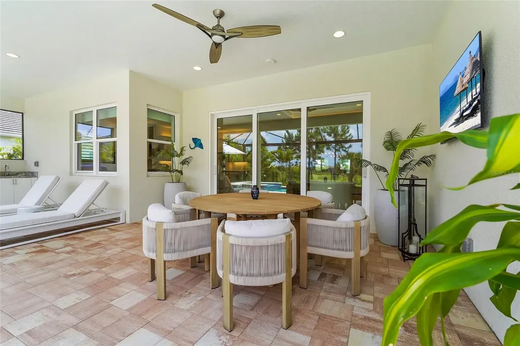 733 Tailwind Place Sarasota FL 34240