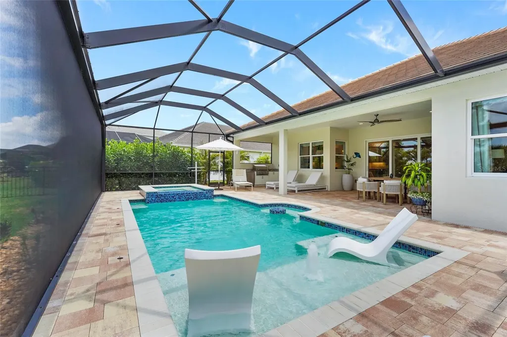 733 Tailwind Place Sarasota FL 34240