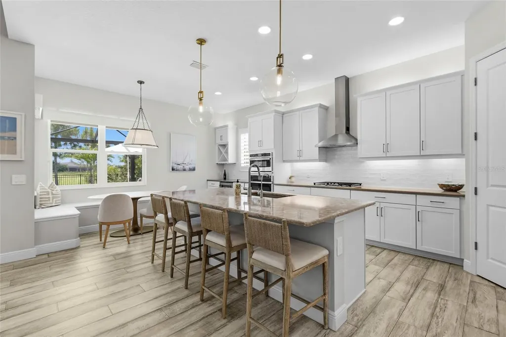 733 Tailwind Place Sarasota FL 34240
