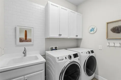733 Tailwind Place Sarasota FL 34240
