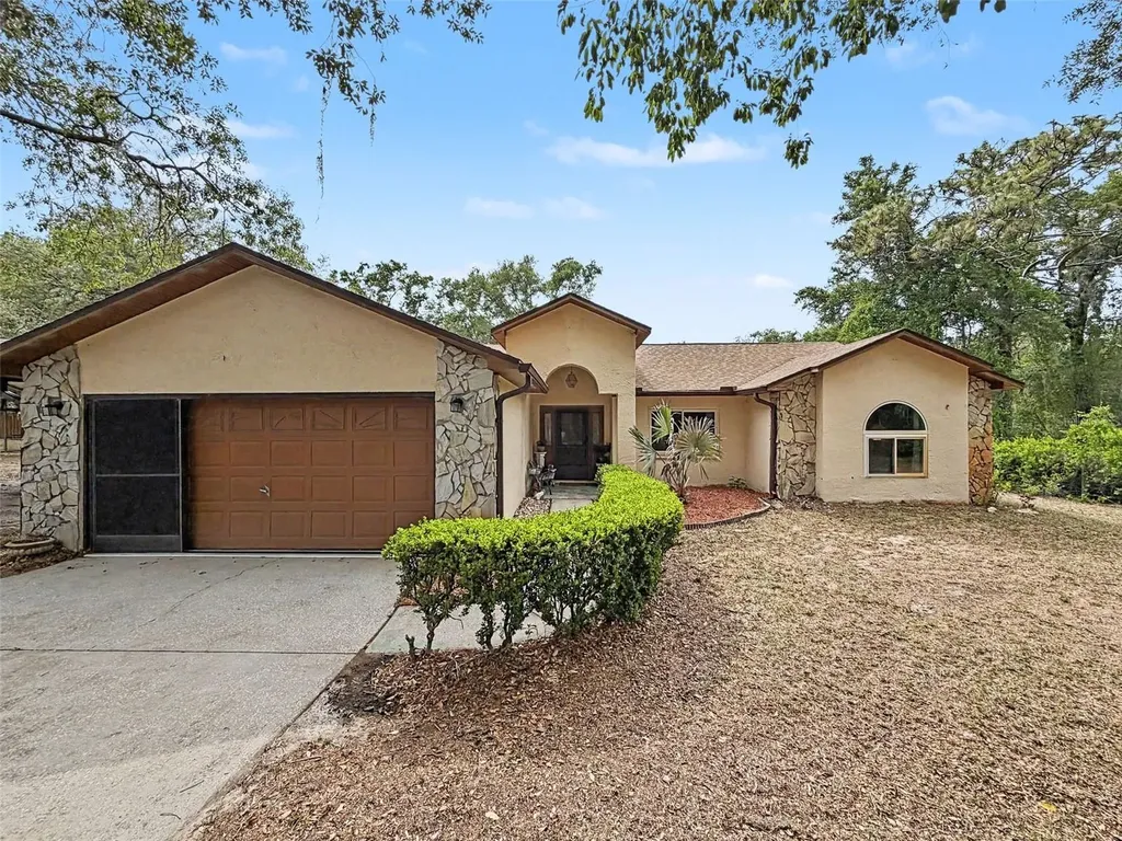 7111 Ricker Avenue Webster FL 33597
