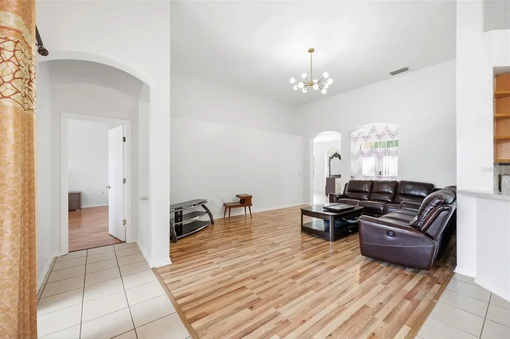 10209 Shadow Branch Drive Tampa FL 33647