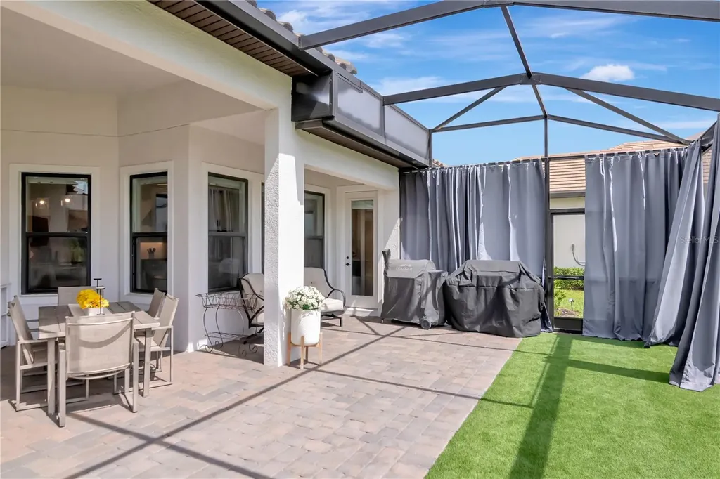 2686 Meander Cove Wesley Chapel FL 33543