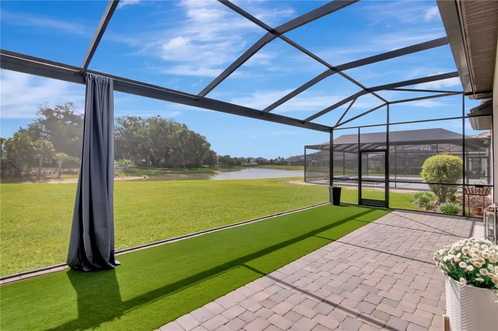 2686 Meander Cove Wesley Chapel FL 33543
