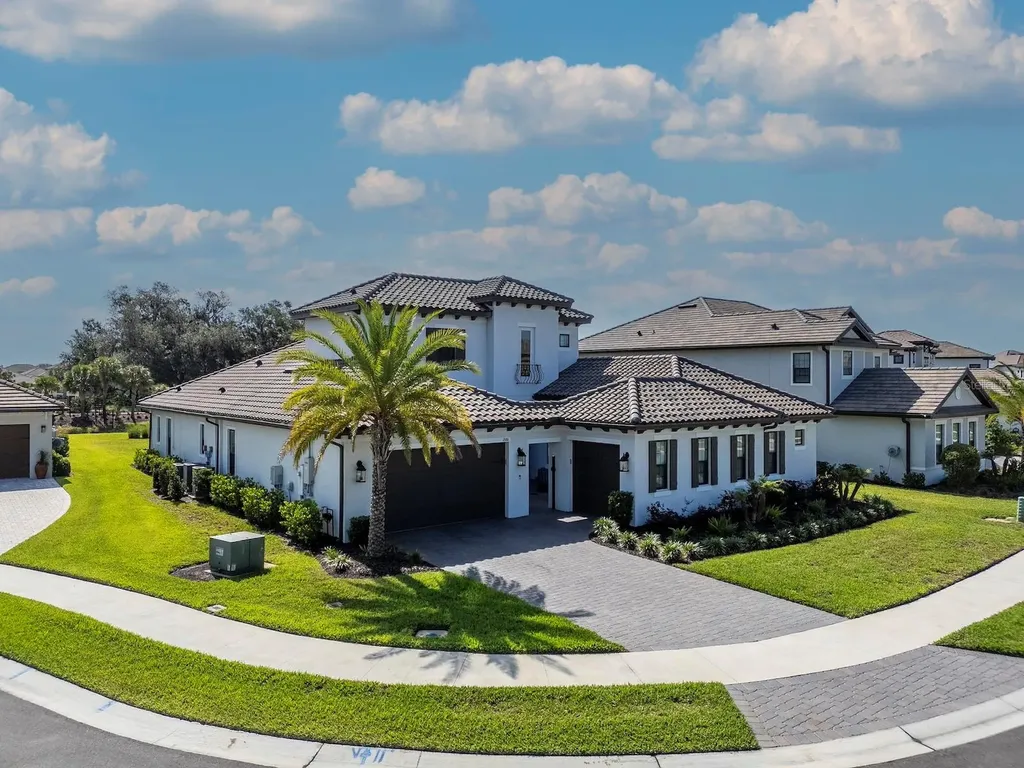 2686 Meander Cove Wesley Chapel FL 33543