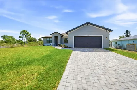 5104 Munhall Street Port Charlotte FL 33981
