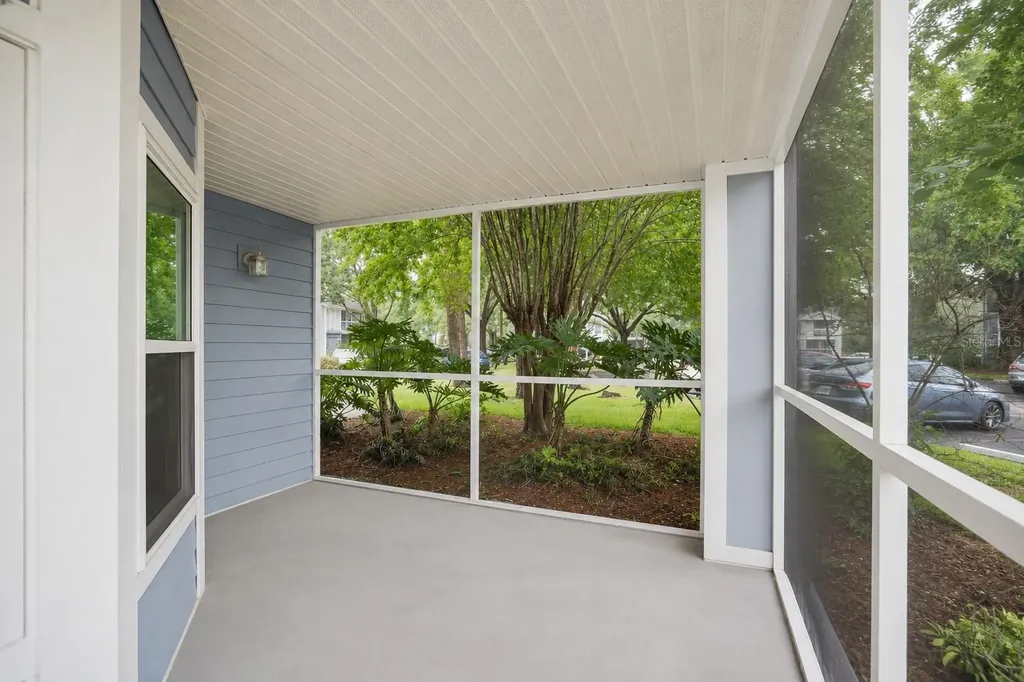 2592 Grassy Point Drive Lake Mary FL 32746