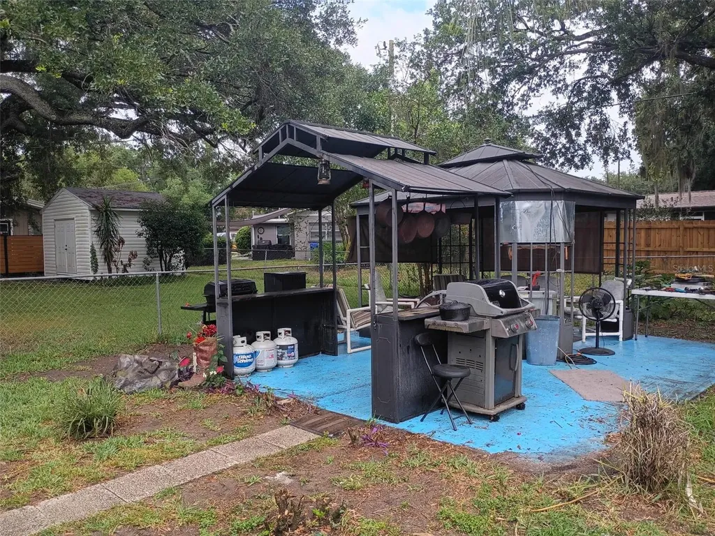 618 Young Place Lakeland FL 33803