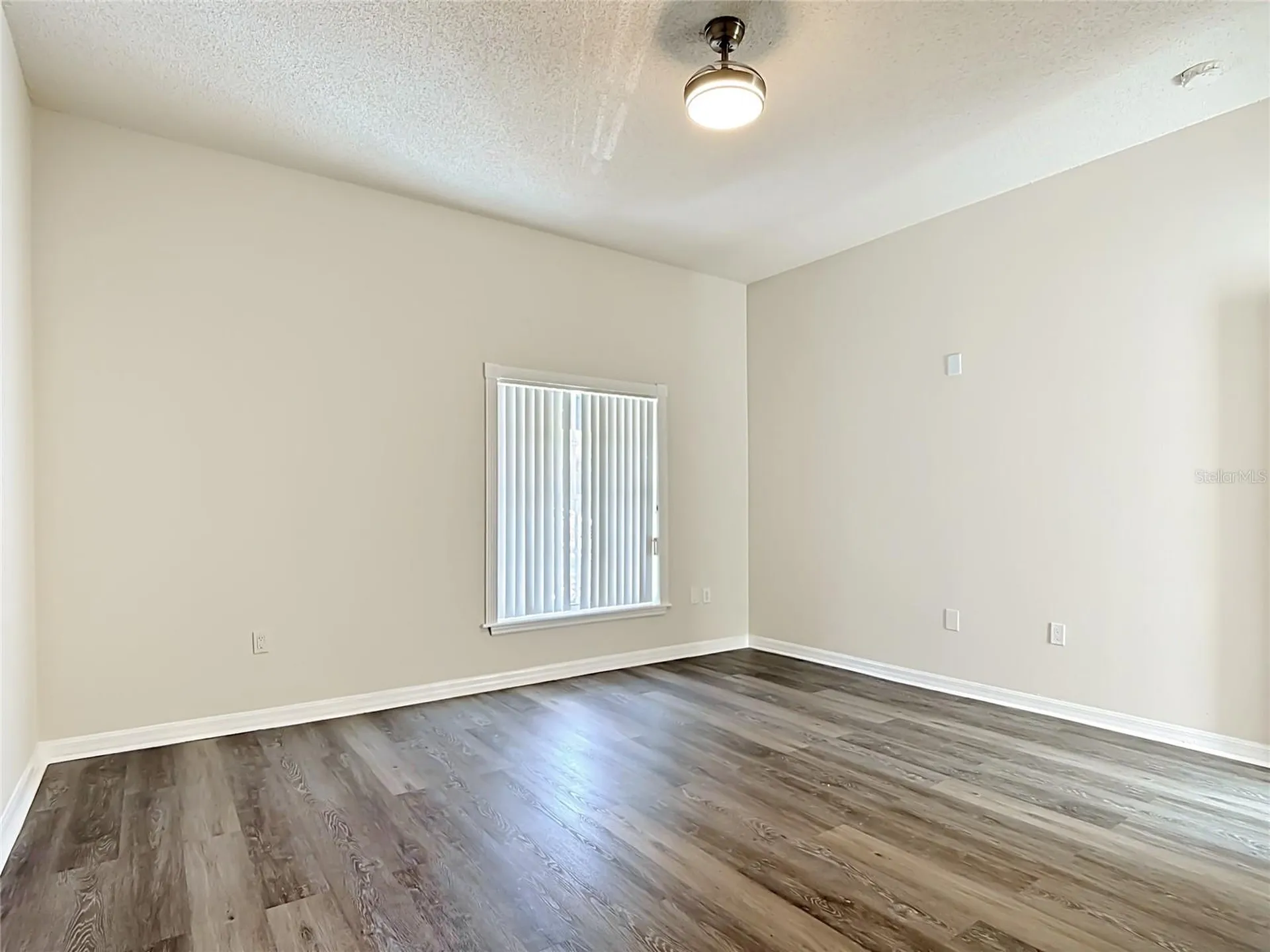 1008 Universal Rest Place Kissimmee FL 34744