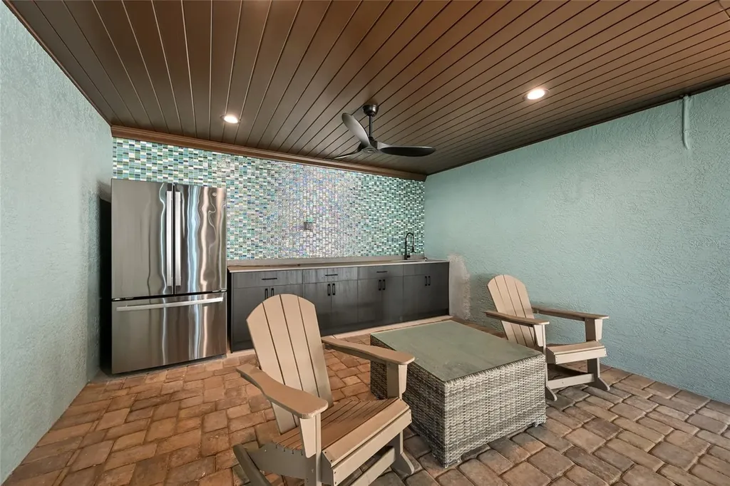 109 6th Street N Bradenton Beach FL 34217