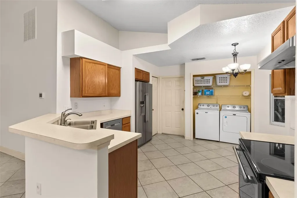 212 Bent Oak Loop Davenport FL 33837