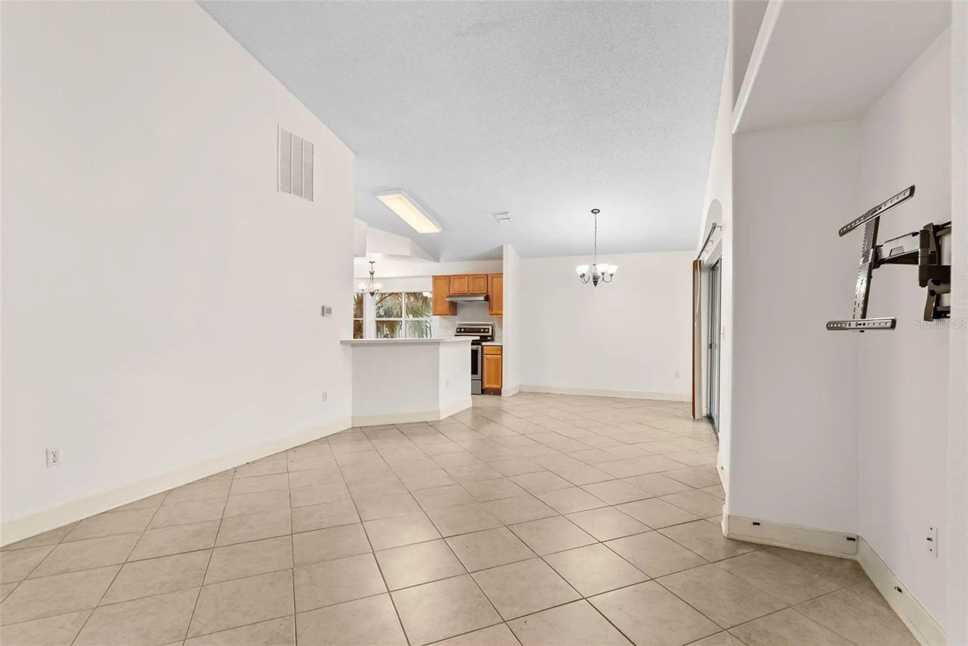 212 Bent Oak Loop Davenport FL 33837