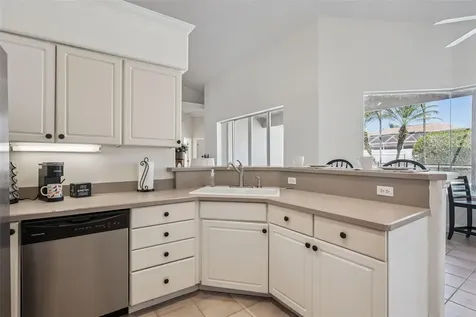 8072 Canyon Lake Circle Orlando FL 32835