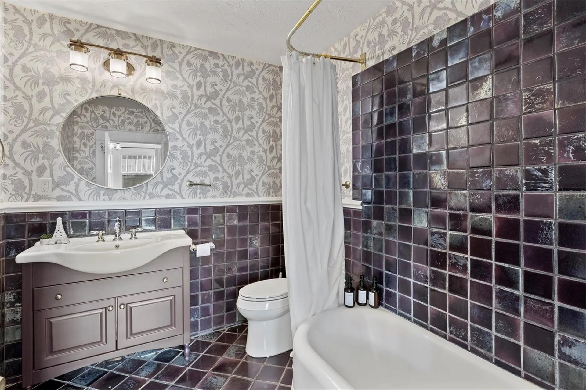 1523 1st Avenue W Bradenton FL 34205