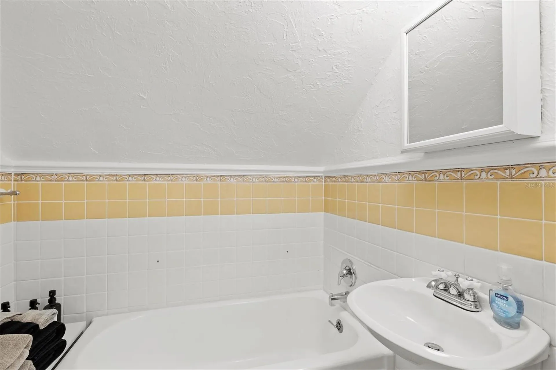 1523 1st Avenue W Bradenton FL 34205